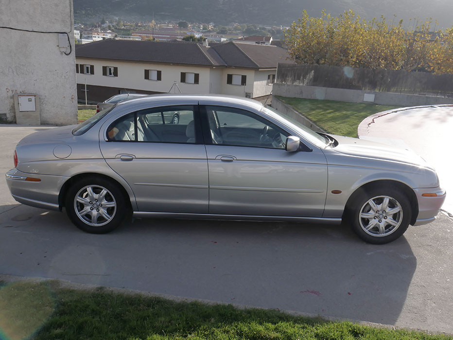 Jaguar S-Type 3.0 V6 Manual