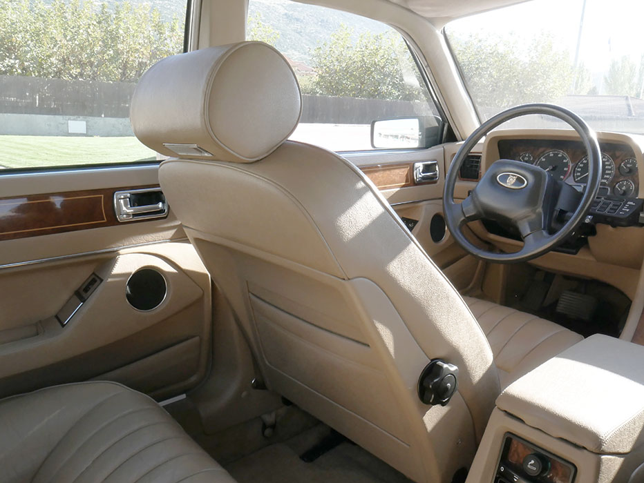 Jaguar Sovereign XJ6 3.2