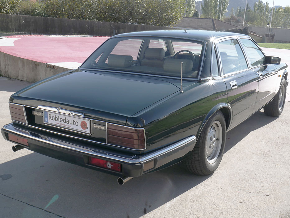 Jaguar Sovereign XJ6 3.2