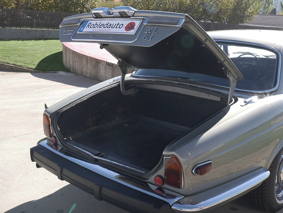 Jaguar XJ6L Series II