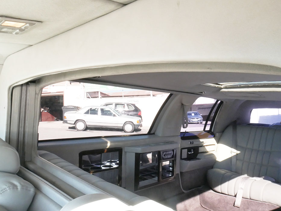 Ford Lincoln Town Car Limusina