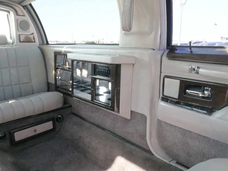 Ford Lincoln Town Car Limusina