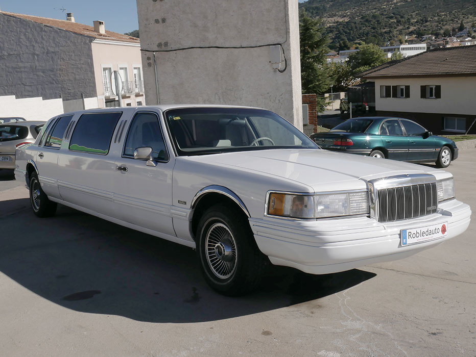Ford Lincoln Town Car Limusina