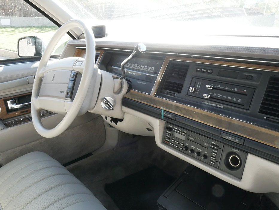 Ford Lincoln Town Car Limusina