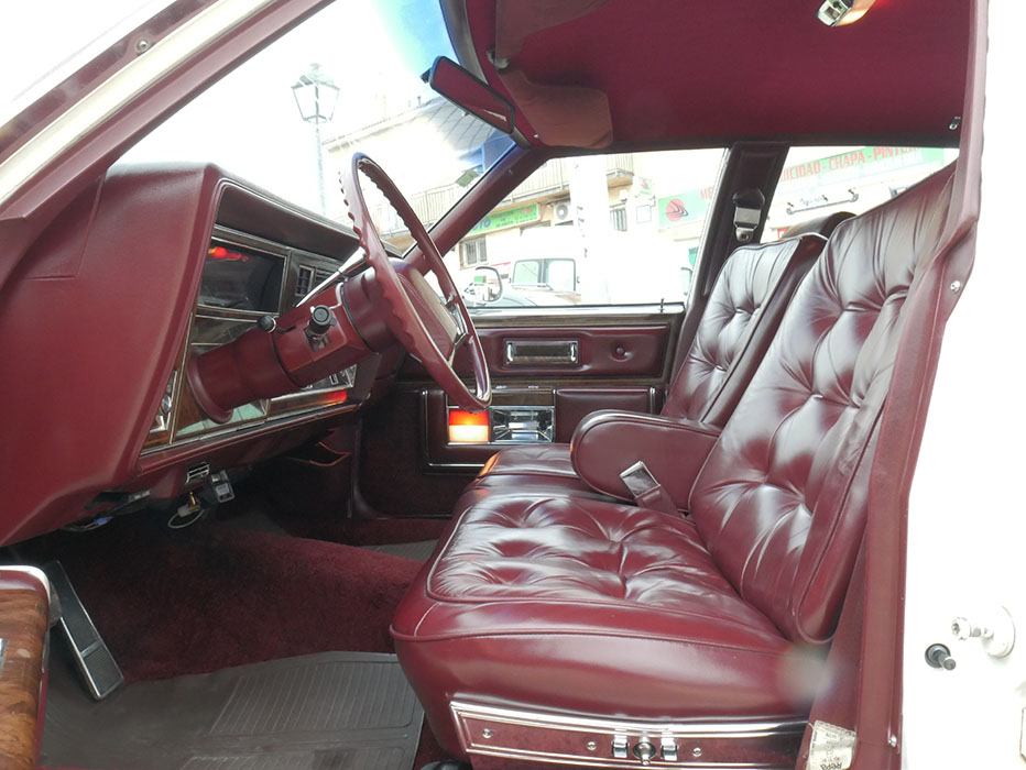 OldsMobile Ninety-Eight 98 Regency 5.0 V8