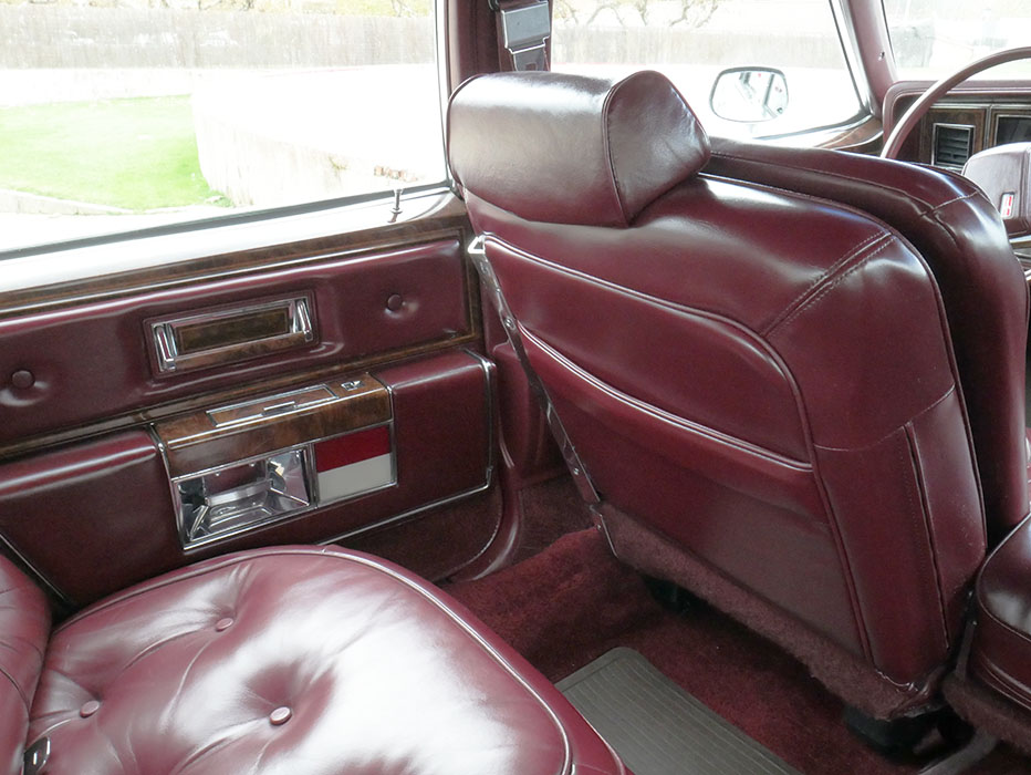 OldsMobile Ninety-Eight 98 Regency 5.0 V8