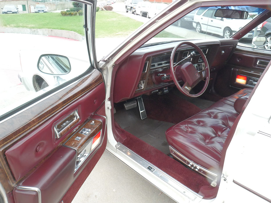OldsMobile Ninety-Eight 98 Regency 5.0 V8