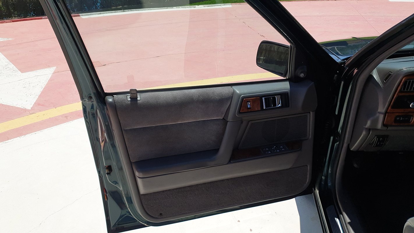 Chrysler Saratoga V6 LE