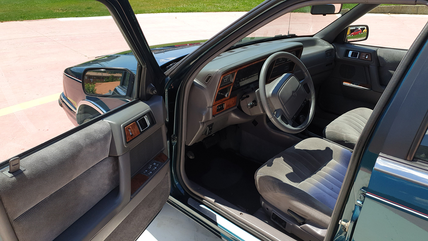 Chrysler Saratoga V6 LE