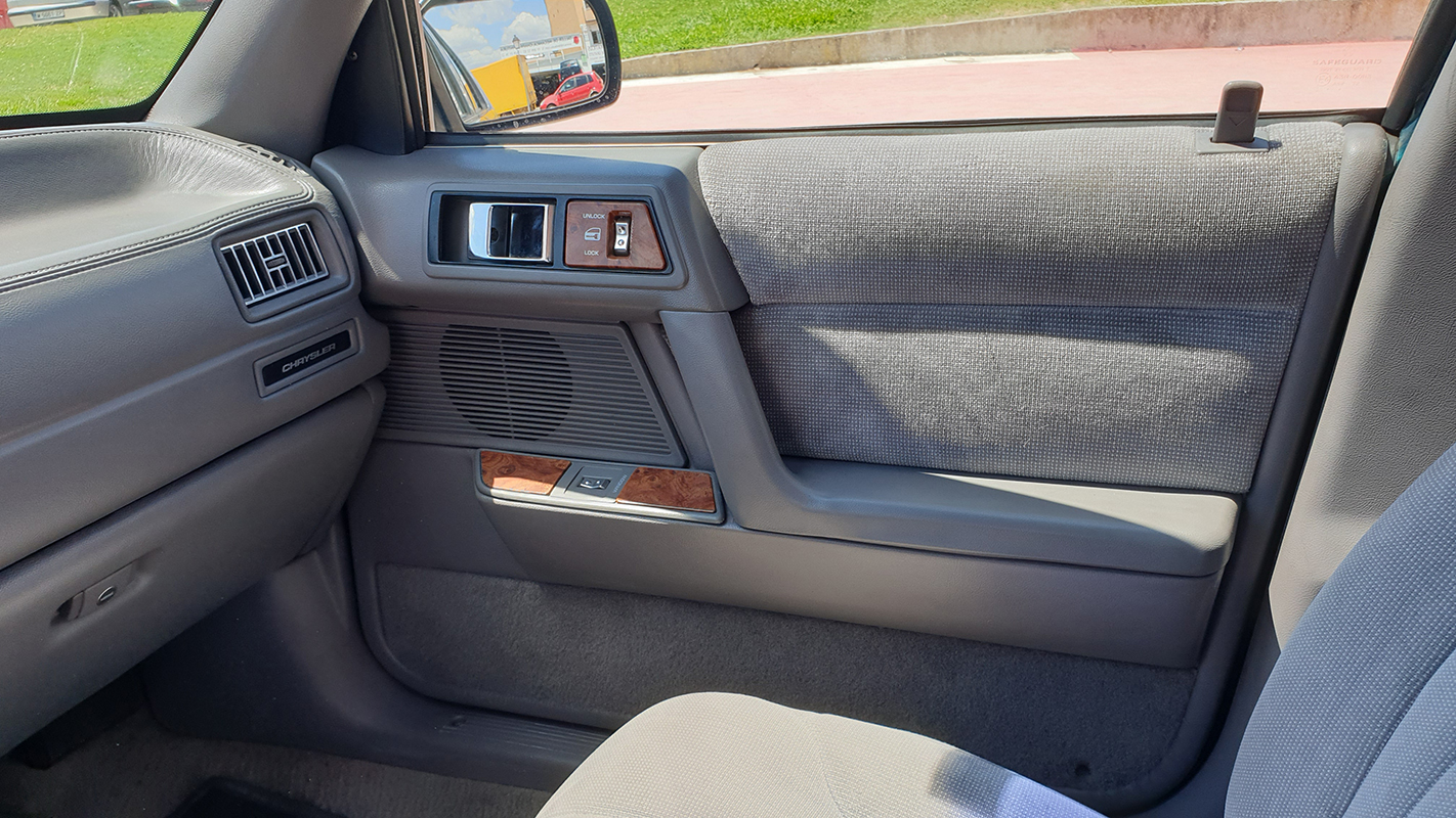 Chrysler Saratoga V6 LE