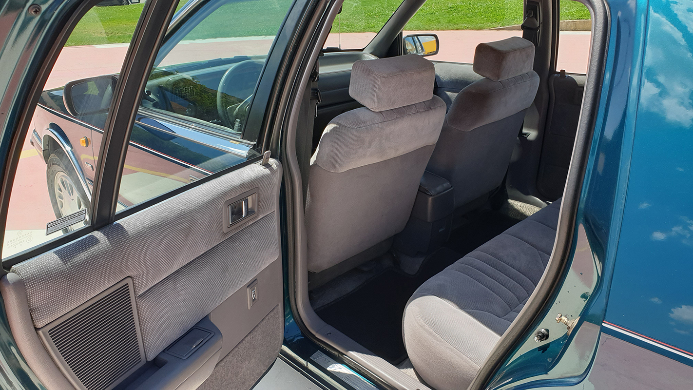 Chrysler Saratoga V6 LE