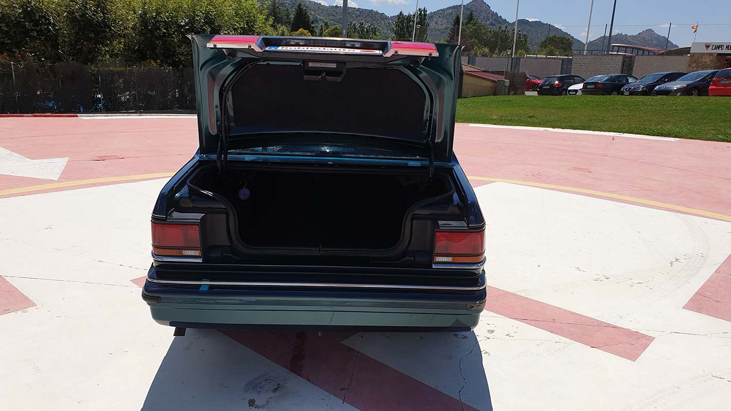 Chrysler Saratoga V6 LE