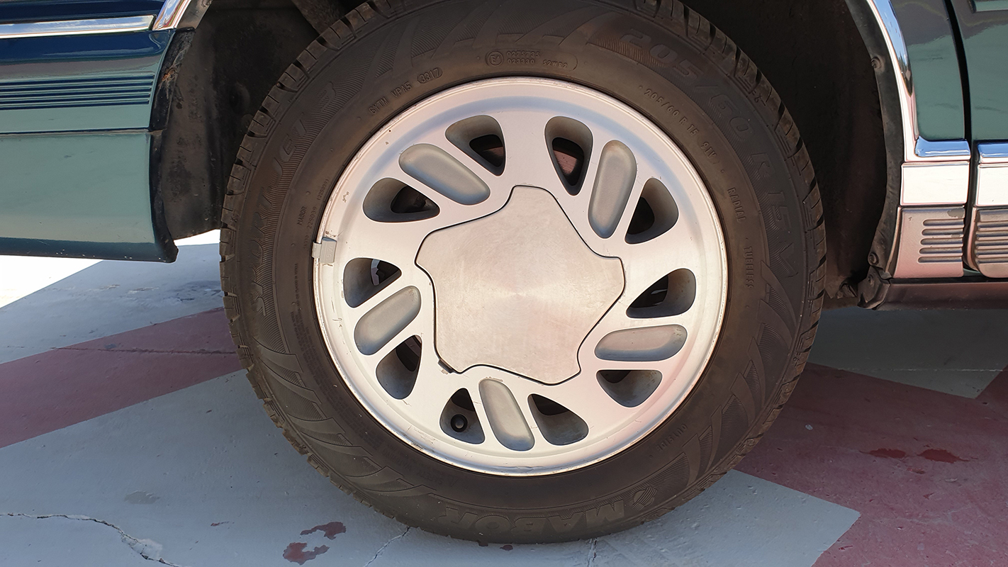 Chrysler Saratoga V6 LE