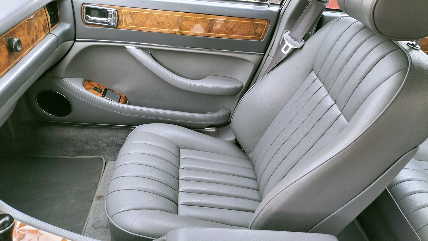 Jaguar Sovereign XJ6 3.2