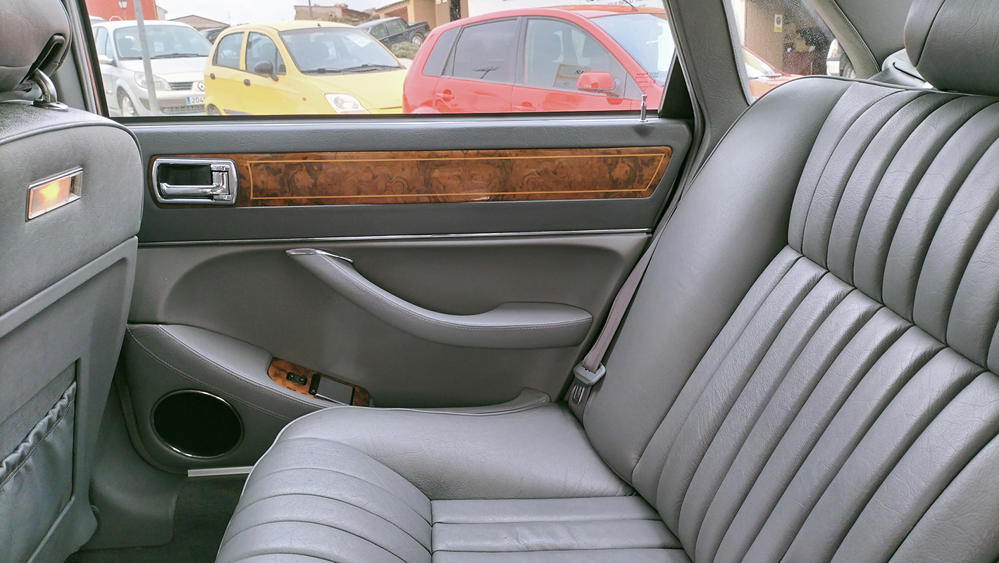 Jaguar Sovereign XJ6 3.2