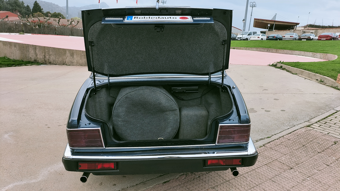 Jaguar Sovereign XJ6 3.2