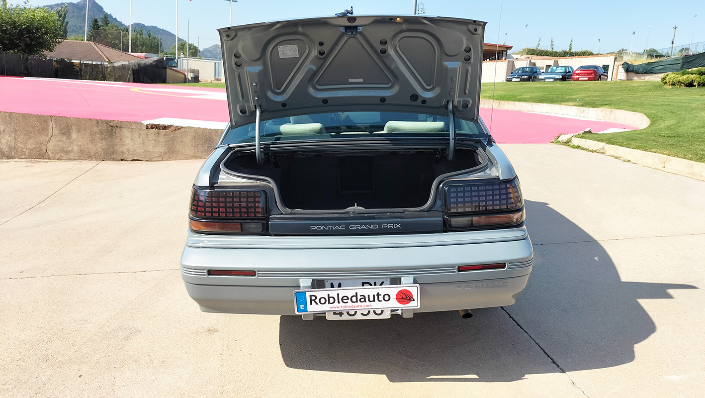 Pontiac Grand Prix LE