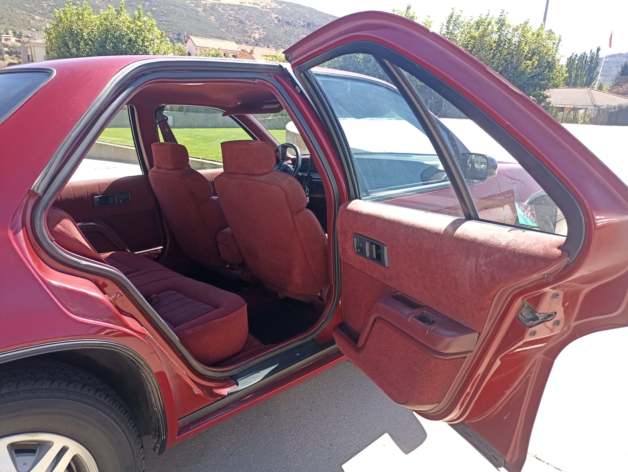 Chevrolet Lumina Sedan