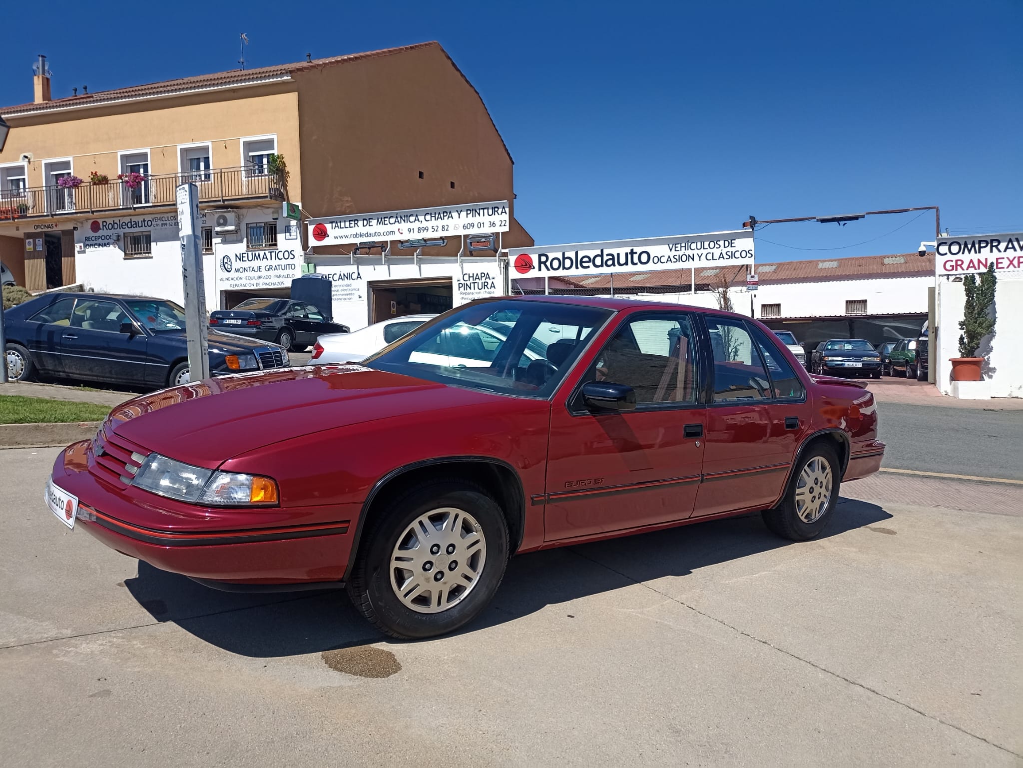 Chevrolet Lumina Sedan