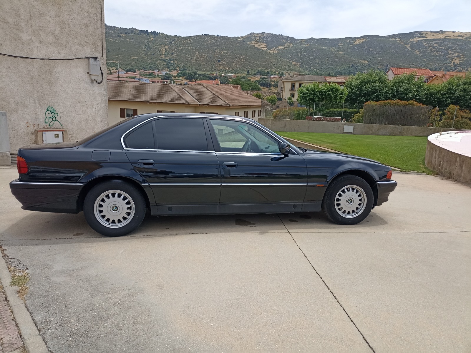 BMW 728 iA