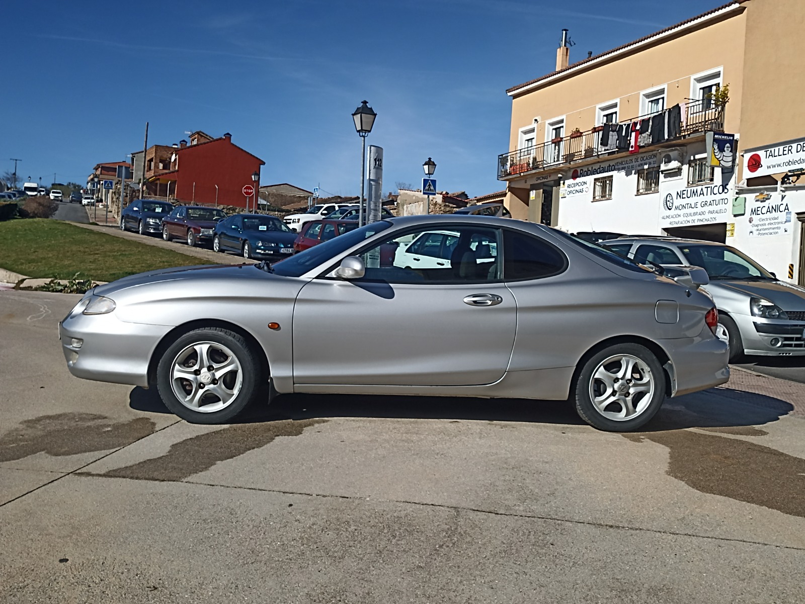 HYUNDAI COUPE