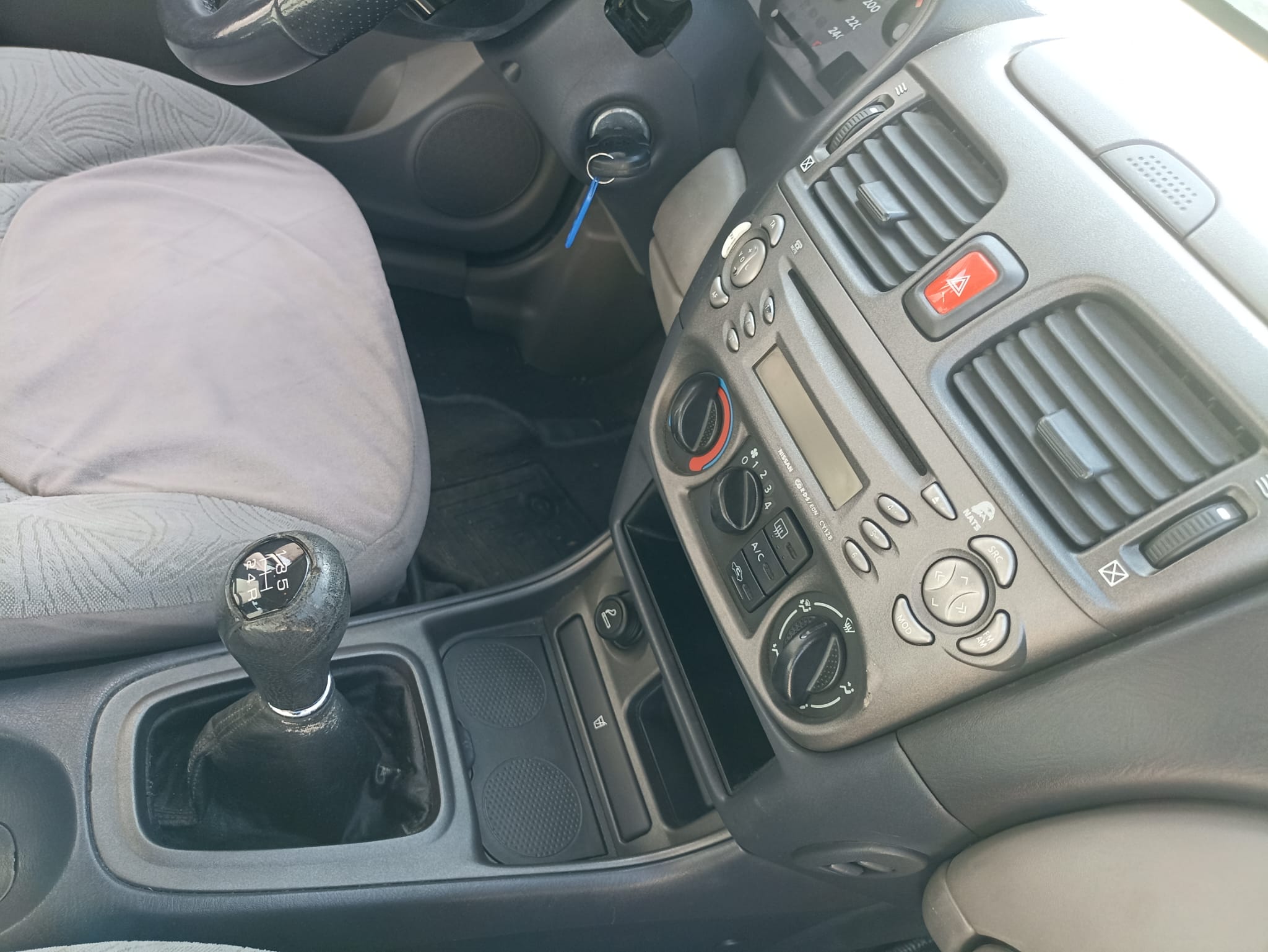 Nissan Almera – 2001