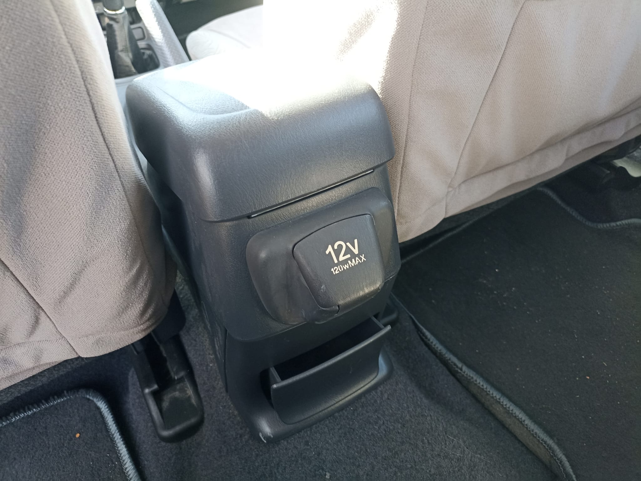 Nissan Almera – 2001